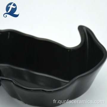 Assiette en céramique en forme de corbeau de couleur noire